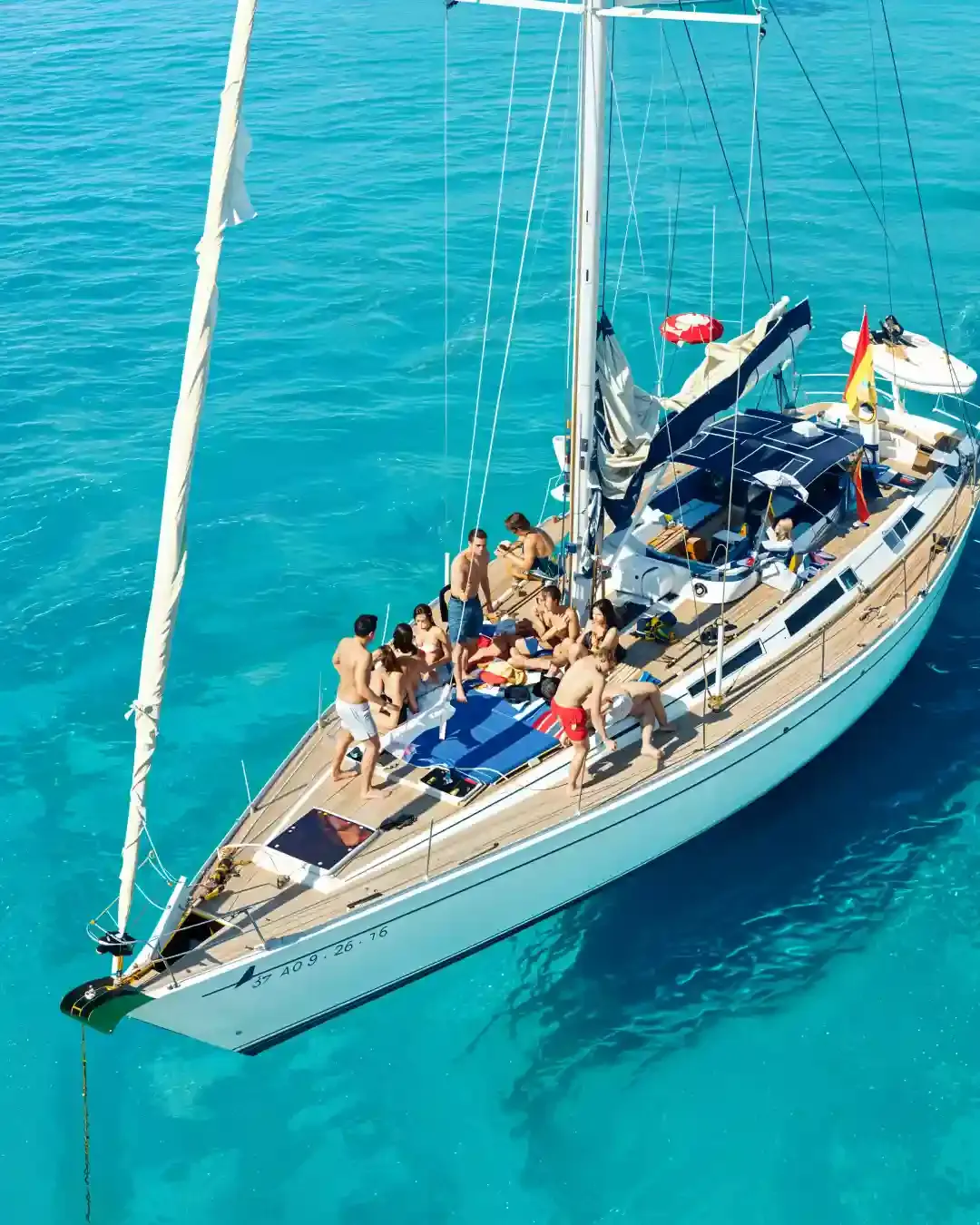 Sailboat Peggy cruising near the coast of Alicante